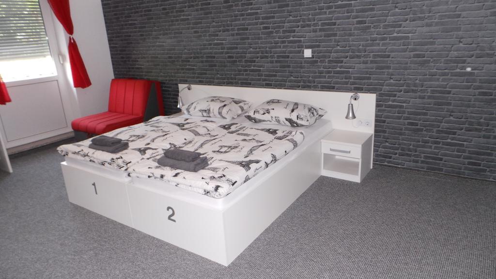Hostel Levicki Slavonski Brod Værelse billede