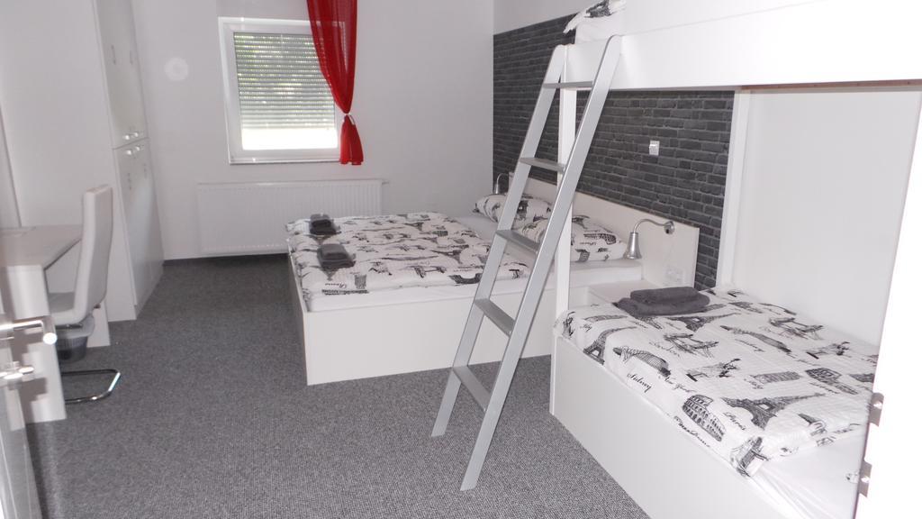 Hostel Levicki Slavonski Brod Værelse billede